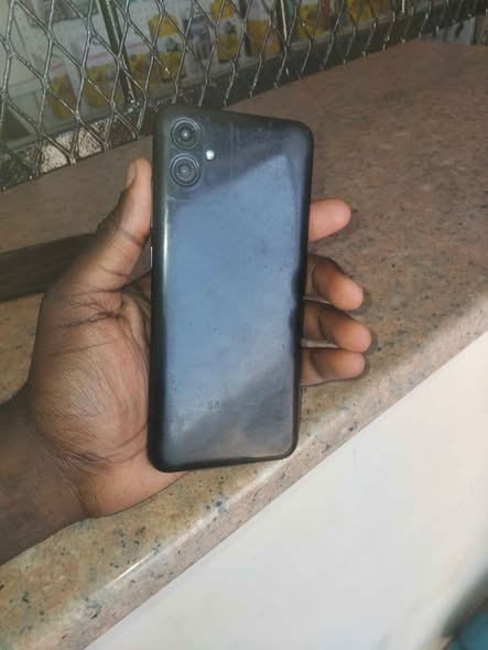 Samsung A04e photo 1