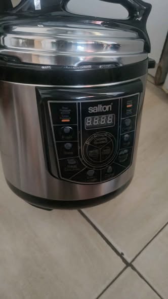 6L electric pressure cooker photo 2