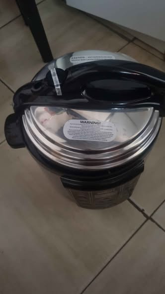 6L electric pressure cooker photo 3