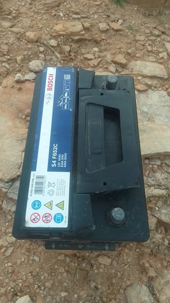 Car battery photo 3