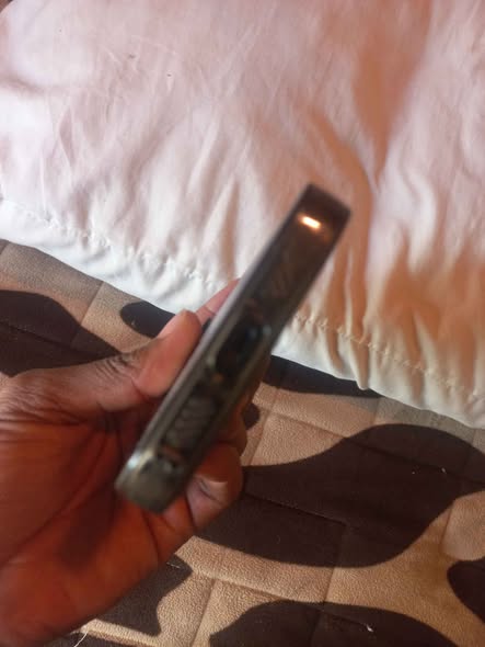 IPhone 14 photo 2