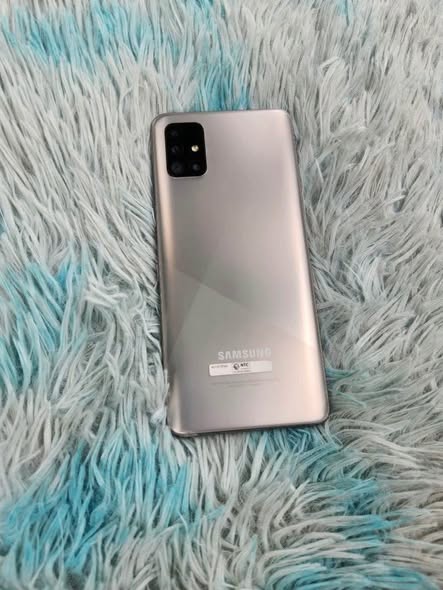 Samsung Galaxy s20 fe 128gb photo 2