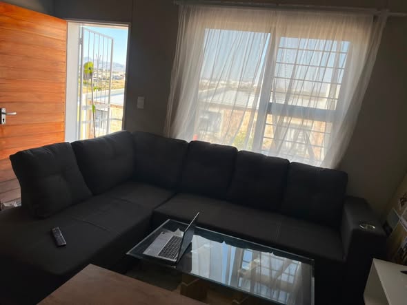 6 Seater L-Shaped Couch photo 4
