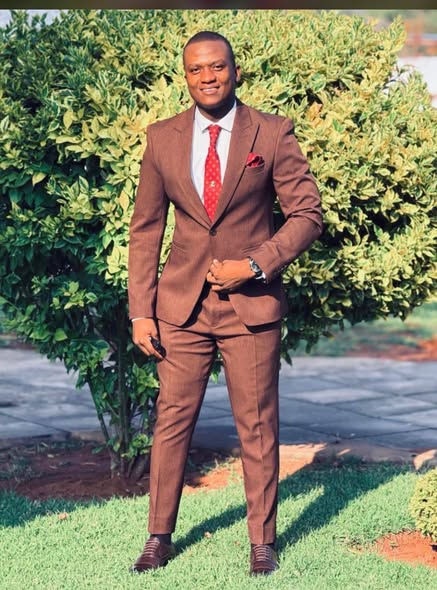 Suit with Tulisha photo 1
