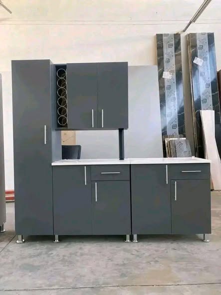 Kitchen units and wardrobes photo 4