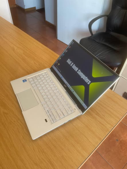 Acer Laptop photo 2