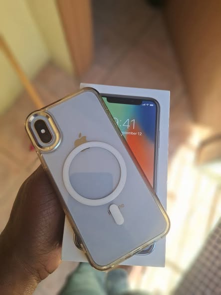 IPhone X 64GB photo 1