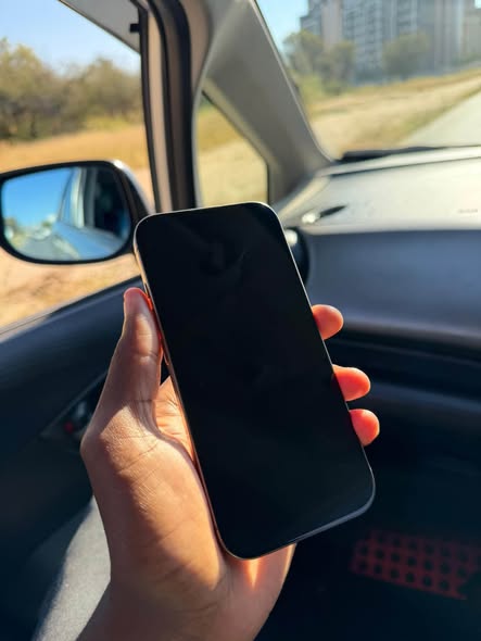 iPhone 16 Pro (iStore Version) – 256GB photo 2