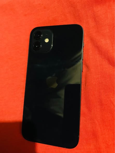 iPhone 12 photo 1