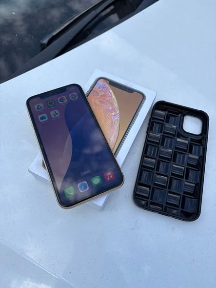 iPhone XR photo 5