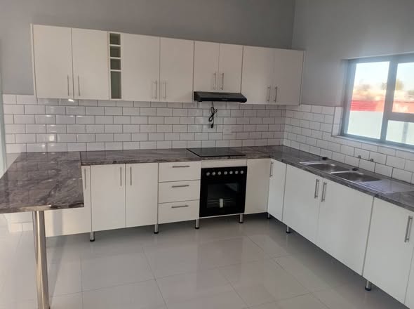 HOUSE FOR SALE IN ONDANGWA EXT 28 photo 1