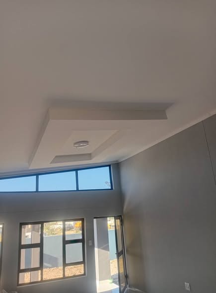 HOUSE FOR SALE IN ONDANGWA EXT 28 photo 4