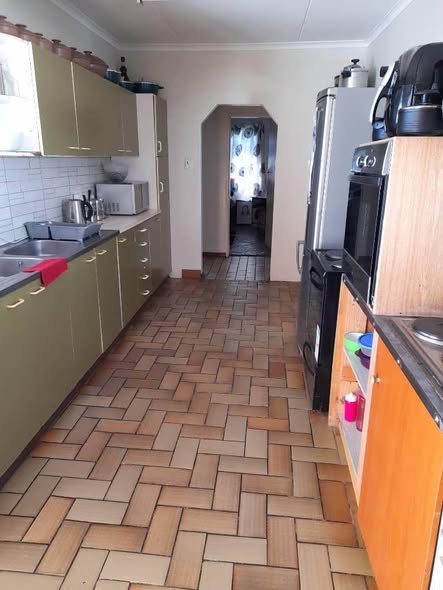 Freestanding house for sale photo 1