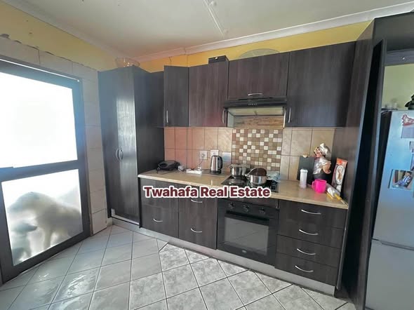 House for sale photo 3