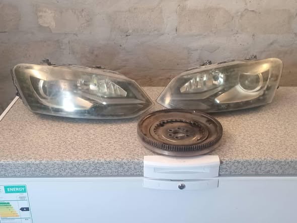 Polo 6 parts head lights photo 1