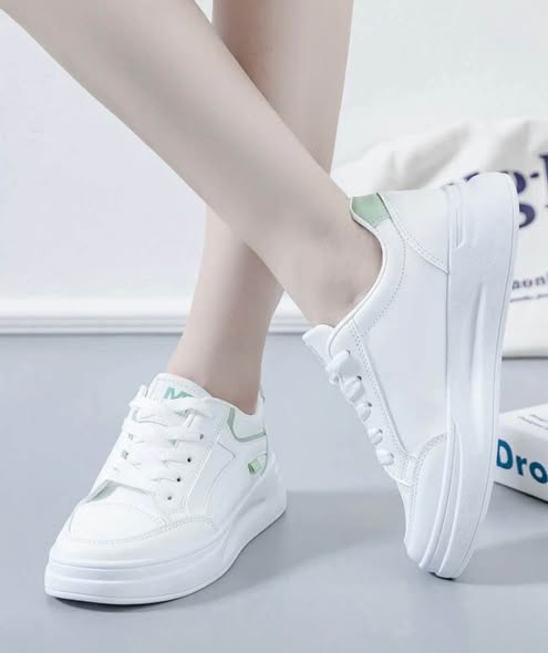 Casual Low-cut Sporty Sneakers. photo 3