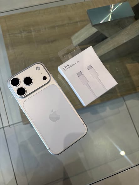 iPhone 17 pro photo 1