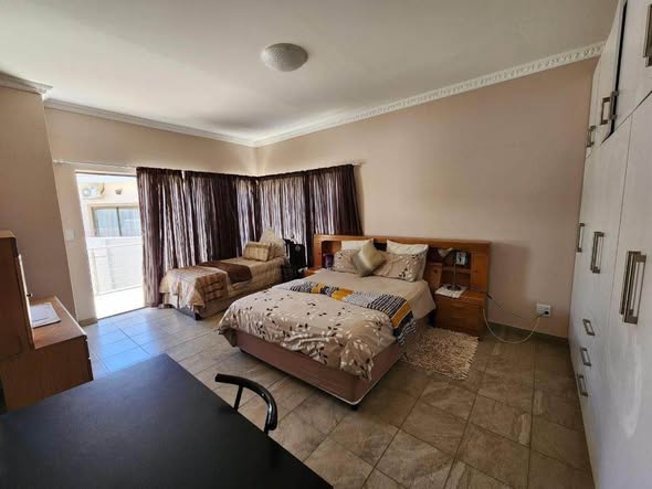 House for Sale photo 4