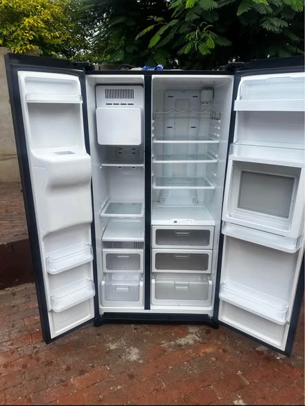Samsung Double door Fridge and Freezer photo 5
