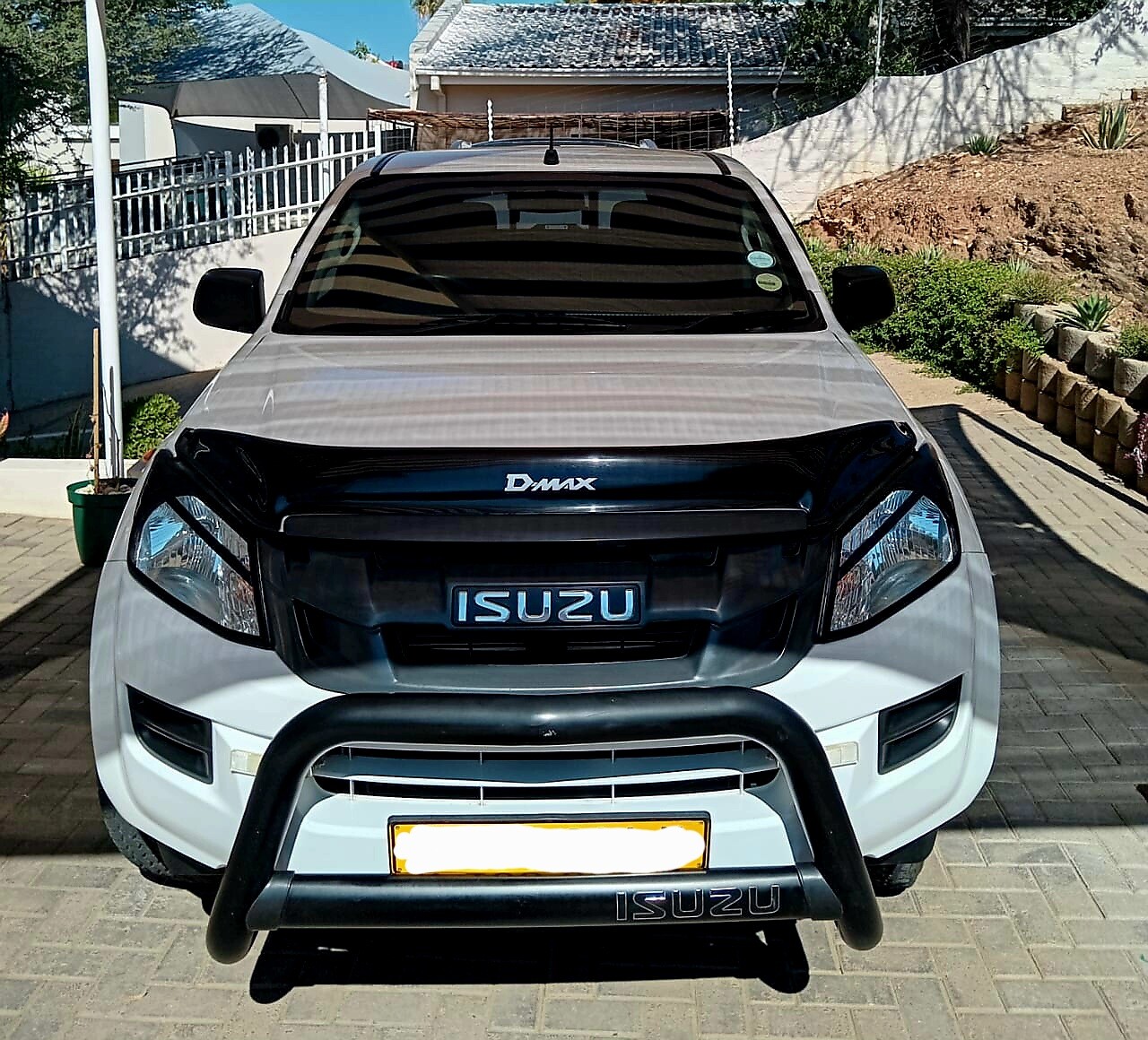 2016 ISUZU KB 250 D-TEQ LE DC FOR SALE BY OWNER photo 1