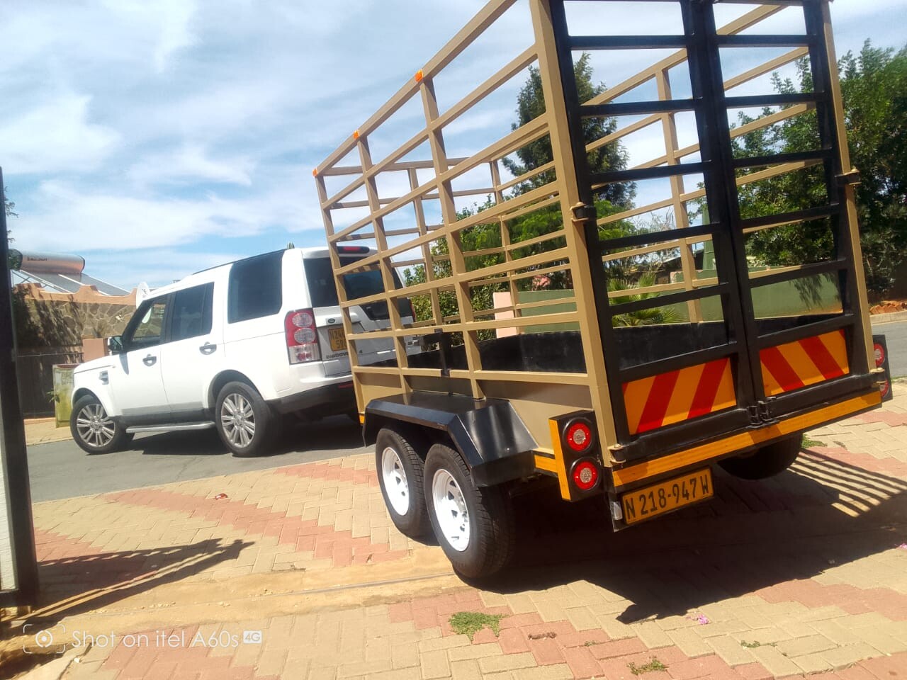 Cattle trailer photo 1