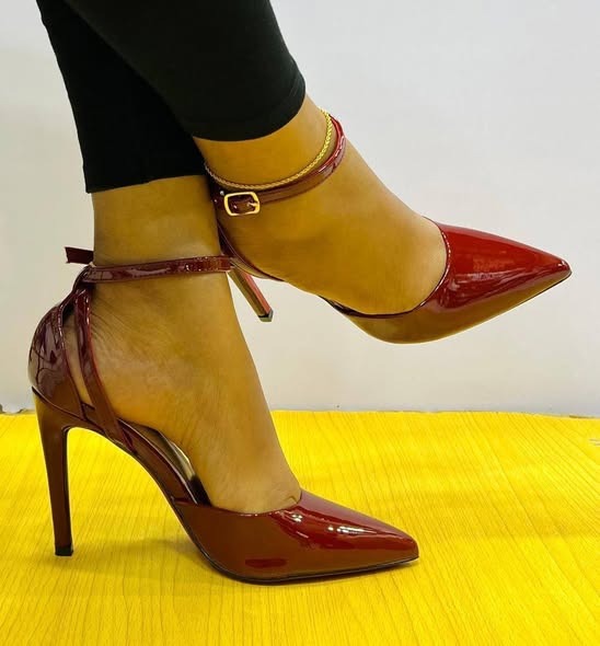 Ladies heels photo 4