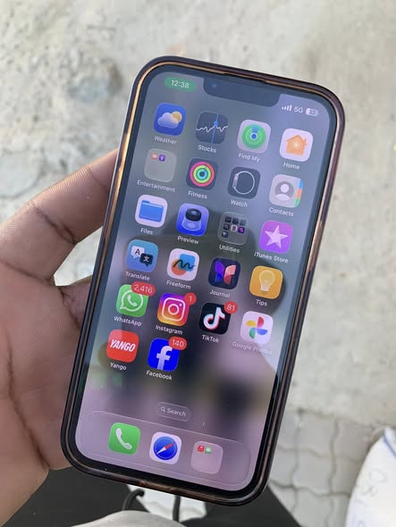 iPhone 13 128 gig photo 2