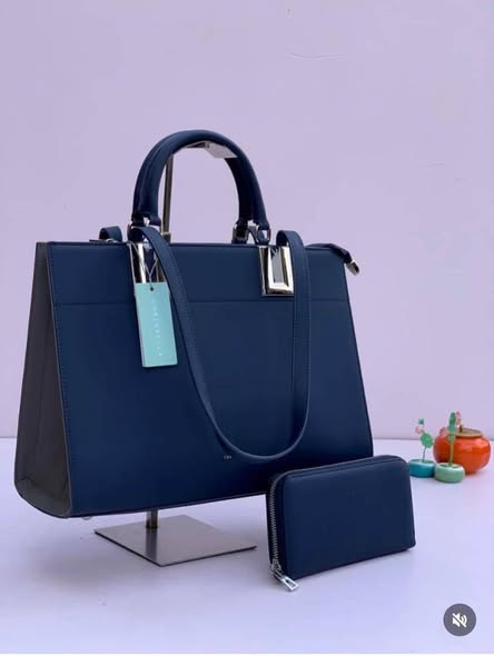 CHRISBELLAR BAG photo 1