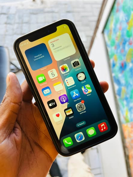 iPhone 11 128gig photo 2