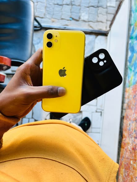 iPhone 11 128gig photo 3