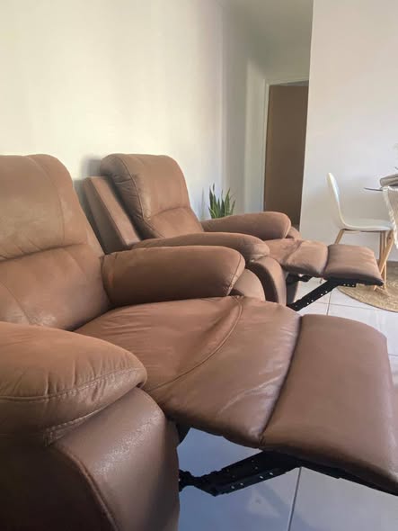 Recliner couch photo 3
