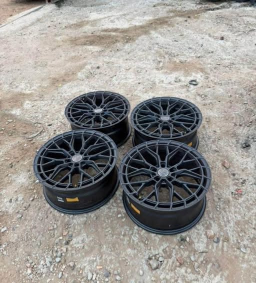19' 5/112 rims photo 1