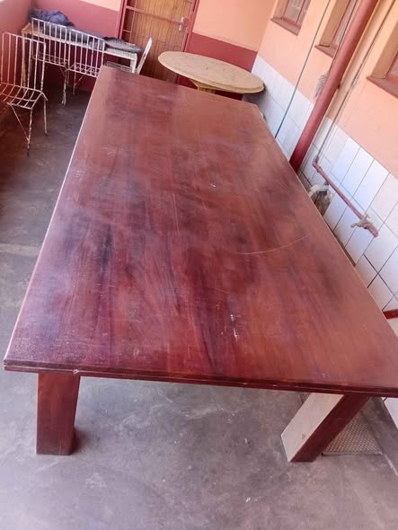 Mahogany wood table photo 3