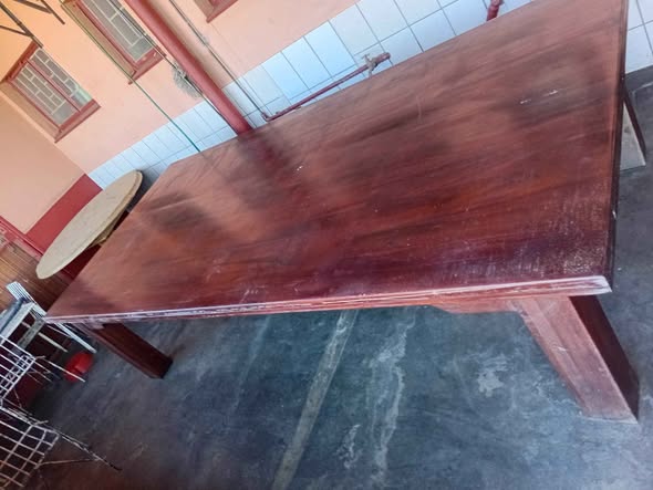 Mahogany wood table photo 4