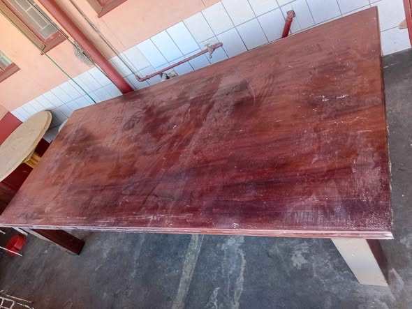 Mahogany wood table photo 5