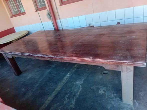 Mahogany wood table photo 2
