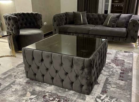 COFFEE TABLE photo 1