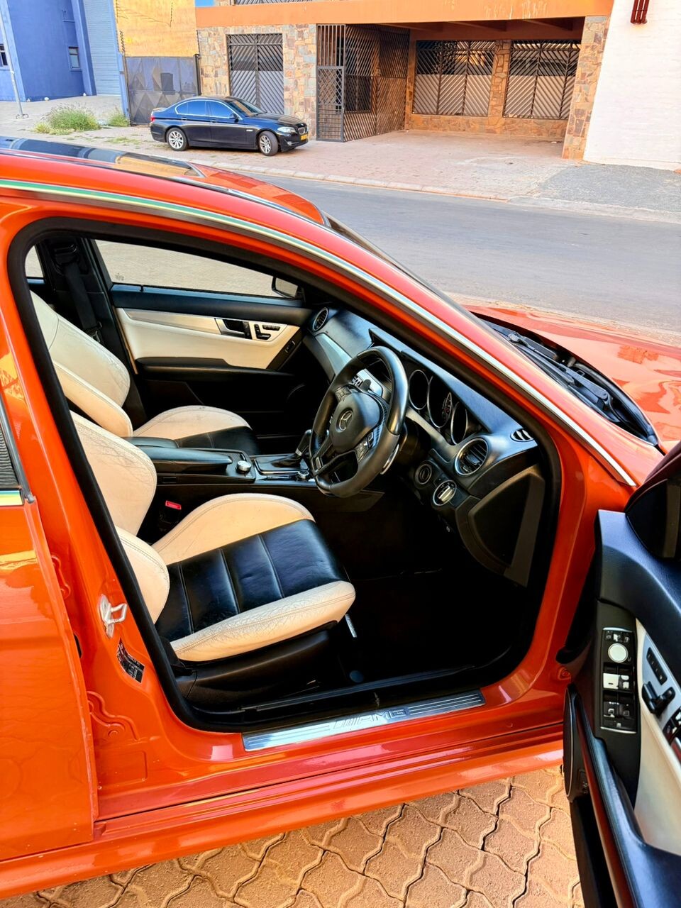 Mercedes Benz C63 AMG photo 5