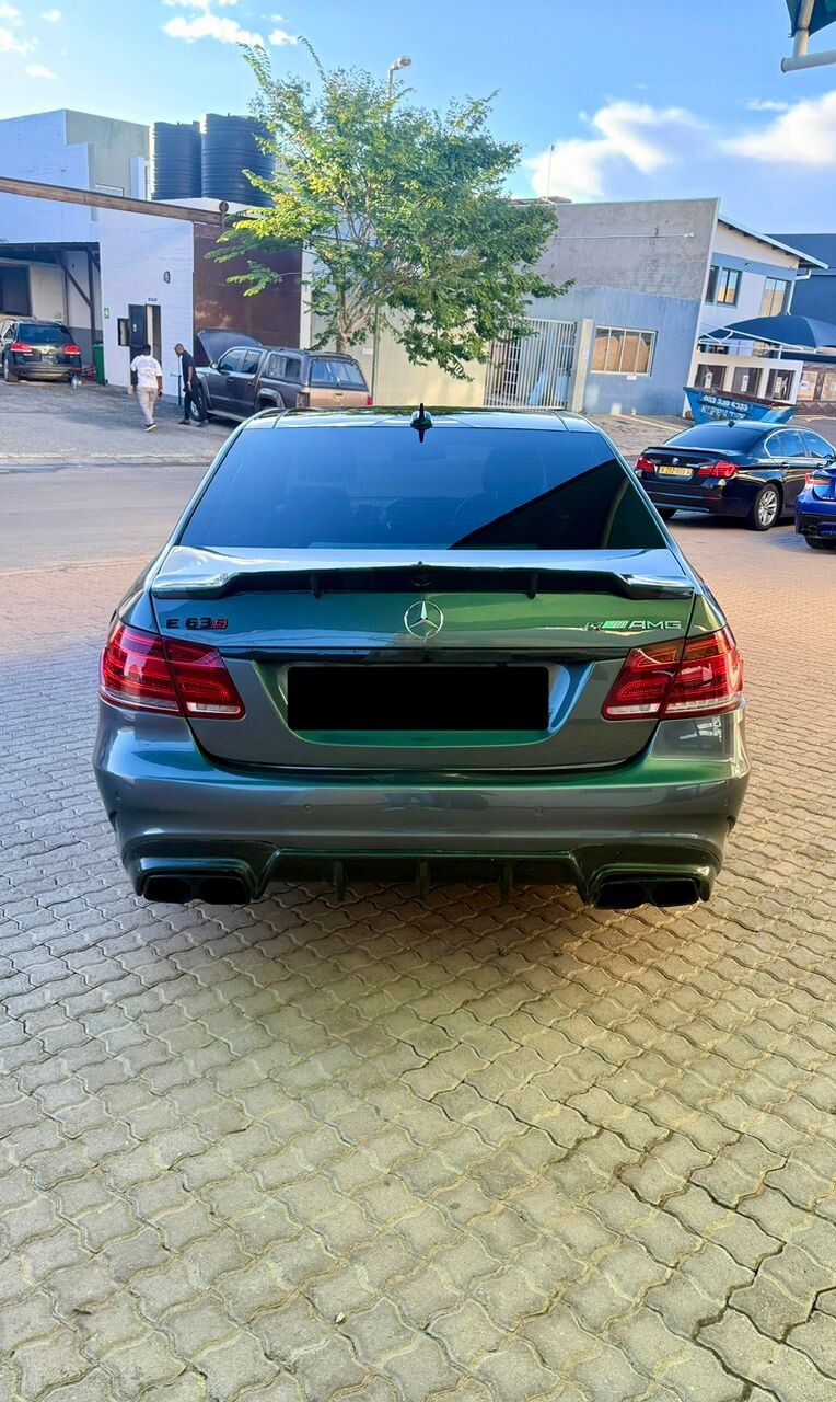 Mercedes-Benz E63 S AMG photo 5
