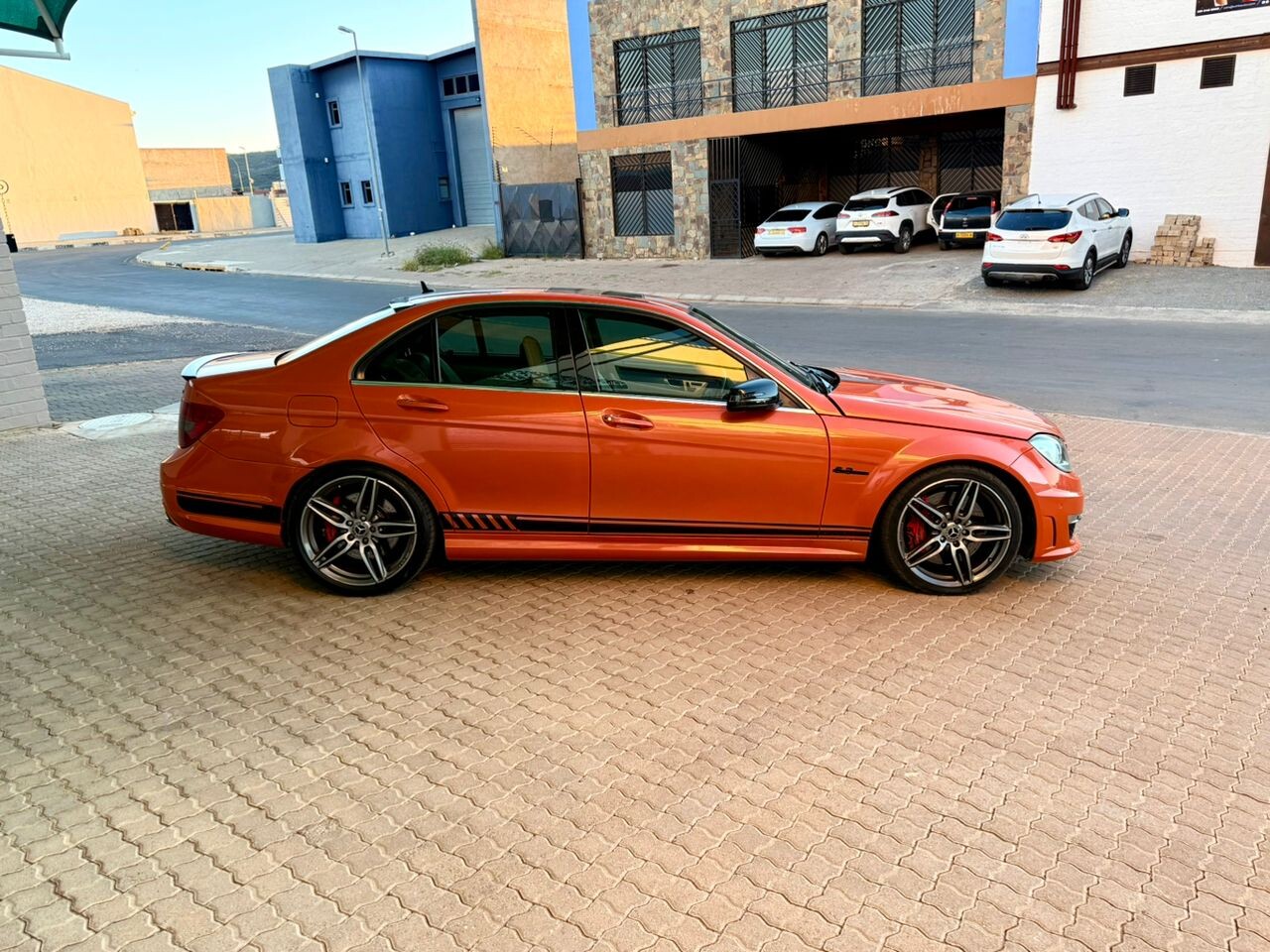 Mercedes Benz C63 AMG photo 8