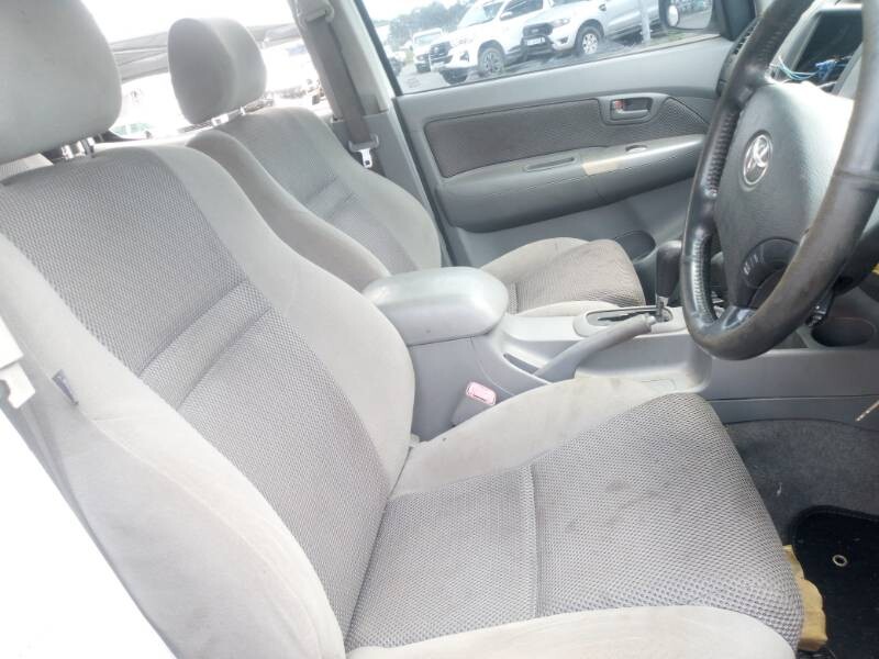 2011 TOYOTA HILUX 3.0 D-4D RAIDER 4X4 photo 5