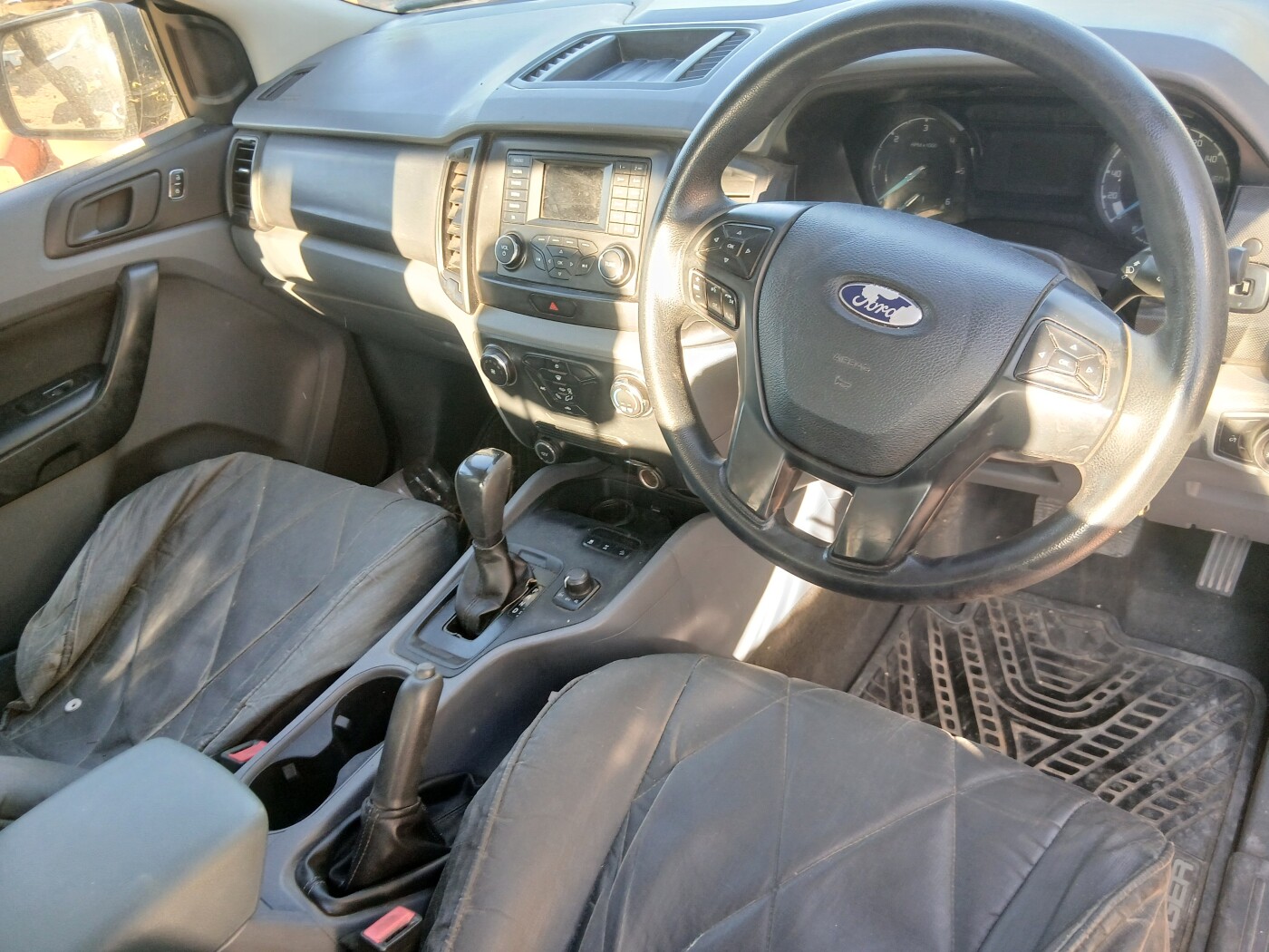 Ford ranger T6 photo 2