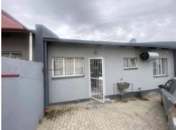 TOWNHOUSE FOR SALE — KHOMASDAL photo 2
