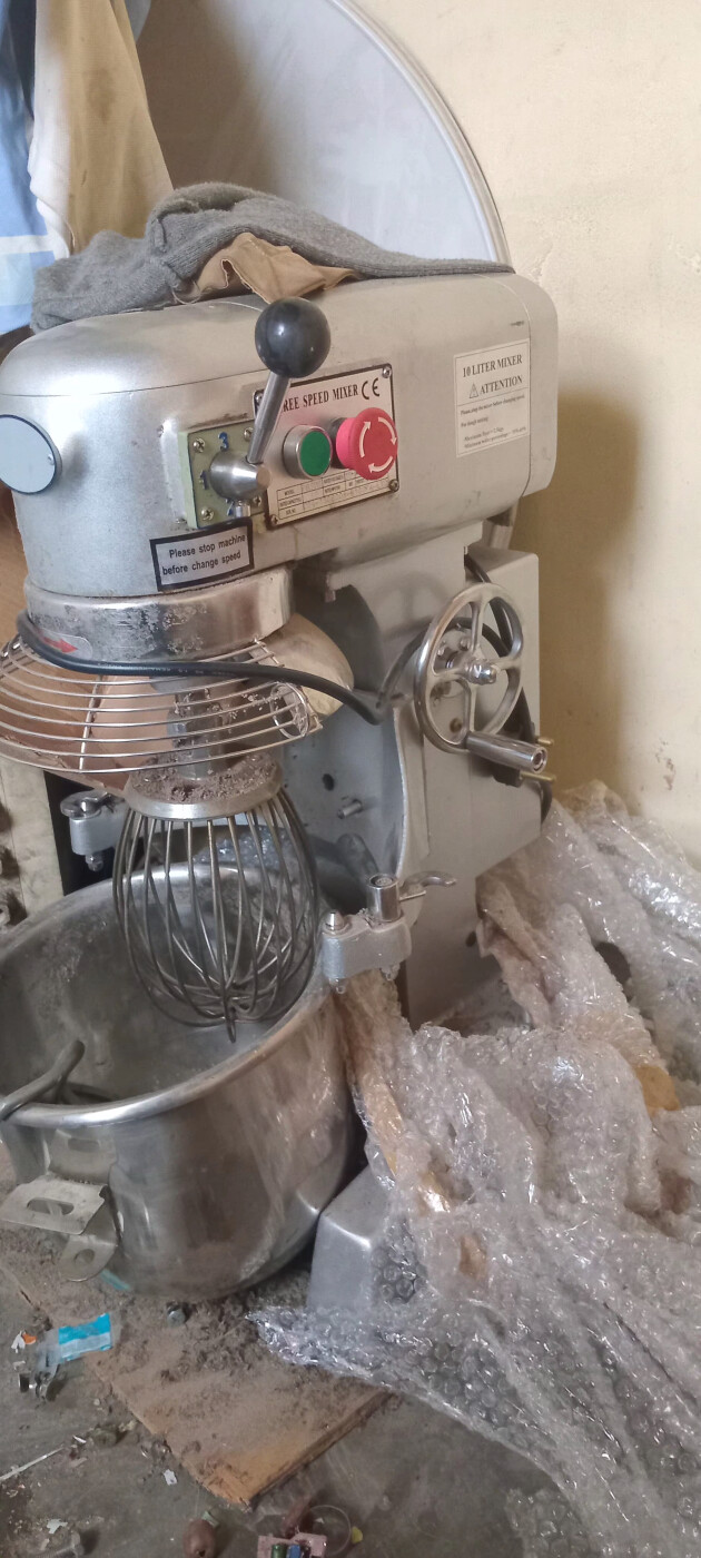 Powder and dough blender photo 2