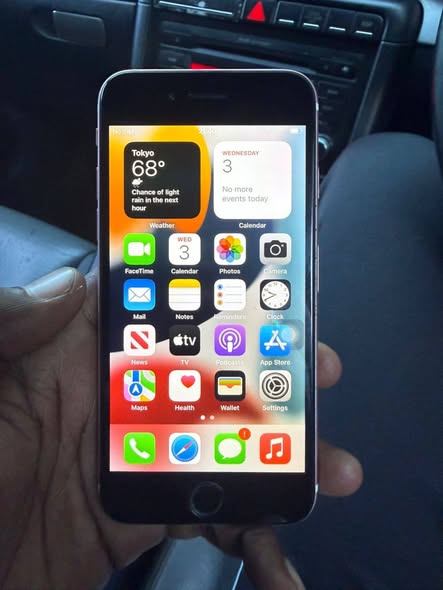 IPhone S photo 1