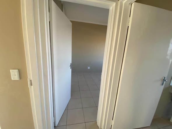 Flat for sale photo 3