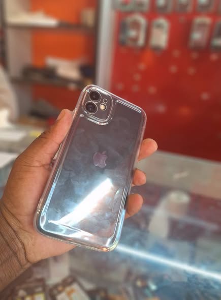 IPhone 11 64gig photo 2