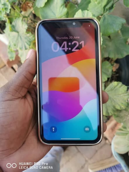 Iphone 11 64GB photo 2