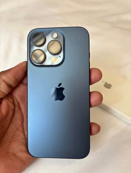 IPHONE 15 PRO photo 2