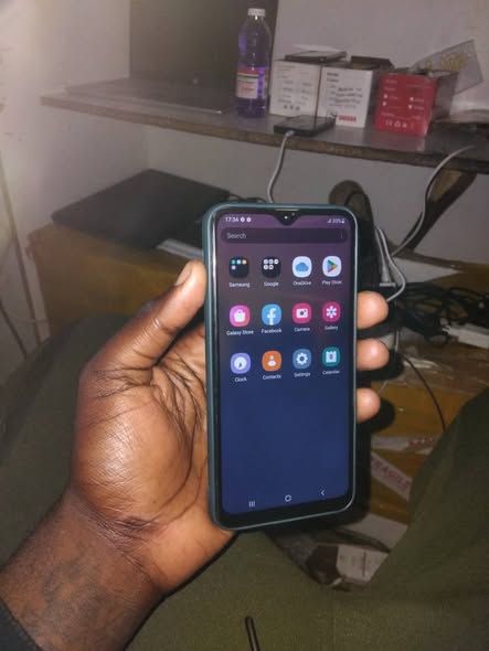 Samsung A10 photo 3